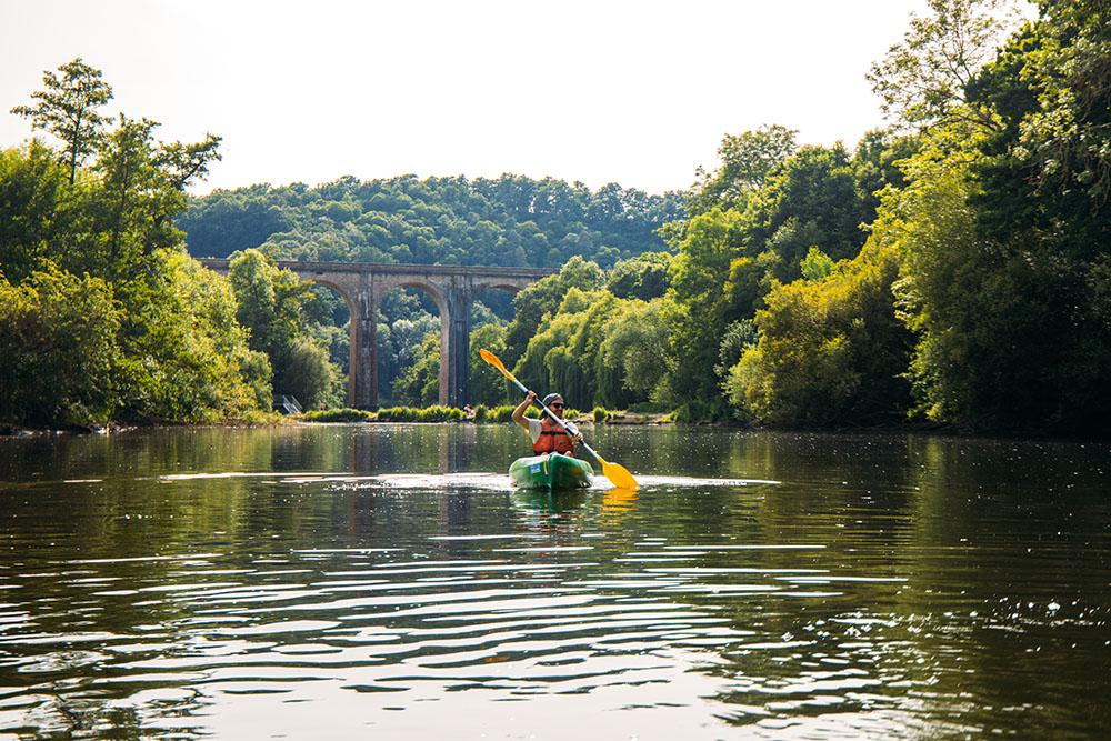 Canoe sur l orne pour le web hellolaroux pour le print amelie blondiaux hellolaroux 11827 redim
